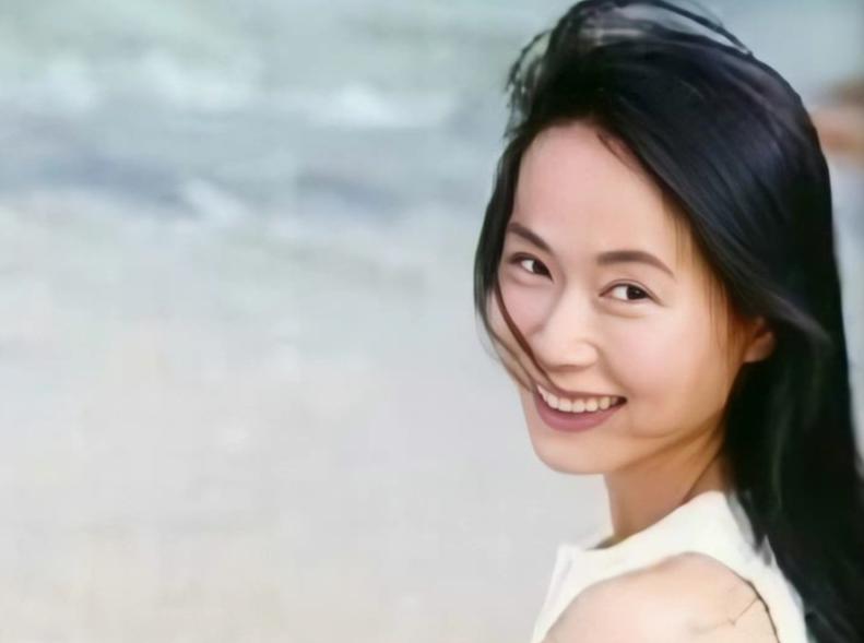 叶童自曝遭马天宇嫌弃年龄:私下里不说话,主动加吻戏也无济于事