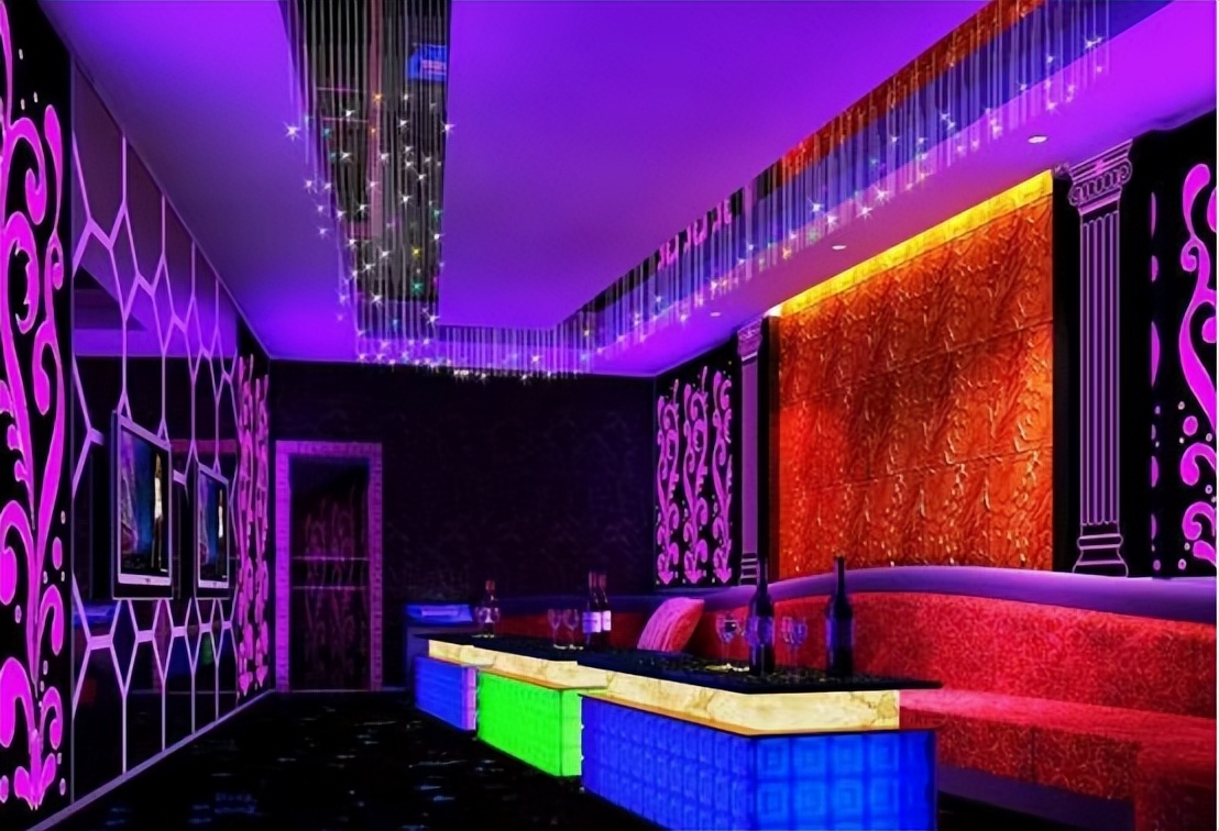 上海女版"天上人间",令无数富婆流连忘返,却因一条热搜被清剿