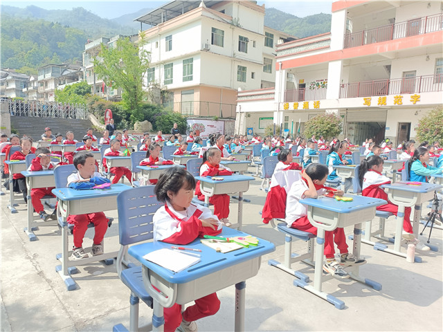 世界读书日 ▏北川曲山邓家希望小学:阅读点亮生命 书香润泽童年