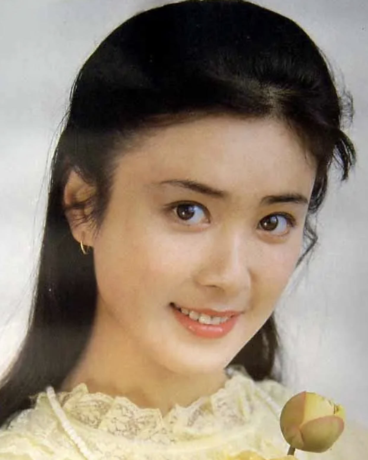 傅艺伟两段失败婚姻52岁自毁前程她为何会走到这一步