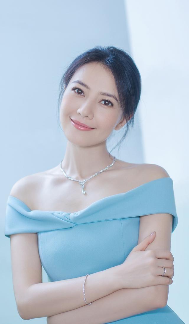 女人到中年想保持"年轻感",这6处要舍得"花心思",精致又不显老