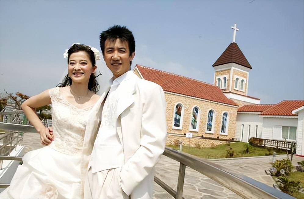 梅婷,李小冉和殷桃的"恩怨纠葛":2个男人,搅乱三池"春水"