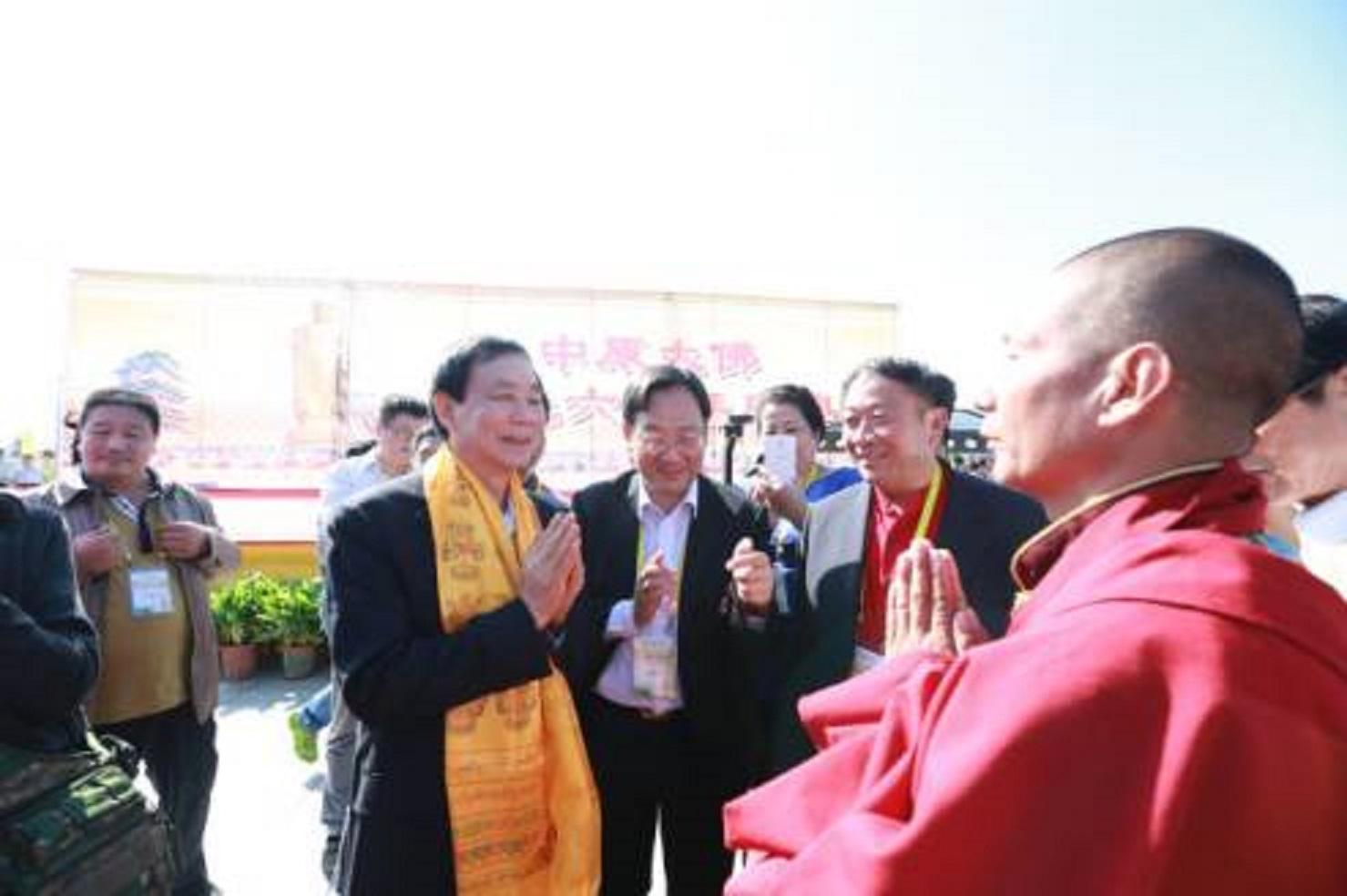 河南平顶山首富绝密往事:18岁闯社会,创办民企500强,年入576亿