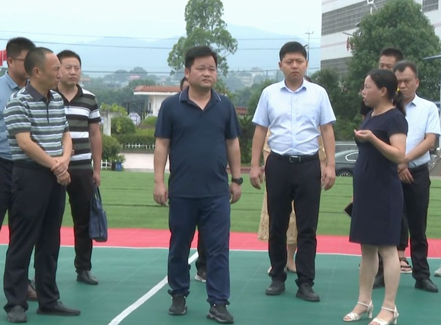 宁都县委副书记,县长何国杰调研特殊教育学校与残疾人康复中心