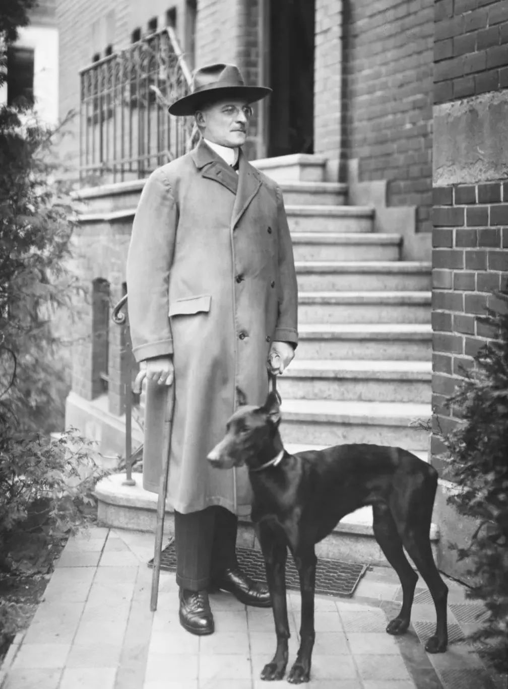 奥古斯特·桑德