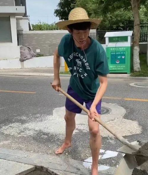 热点|张国伟退役送外卖？部分港台媒体竟带头嘲讽，本人回应了