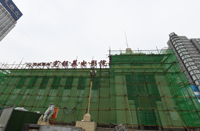 宽银幕电影院保护更新,复原上世纪60年代风格