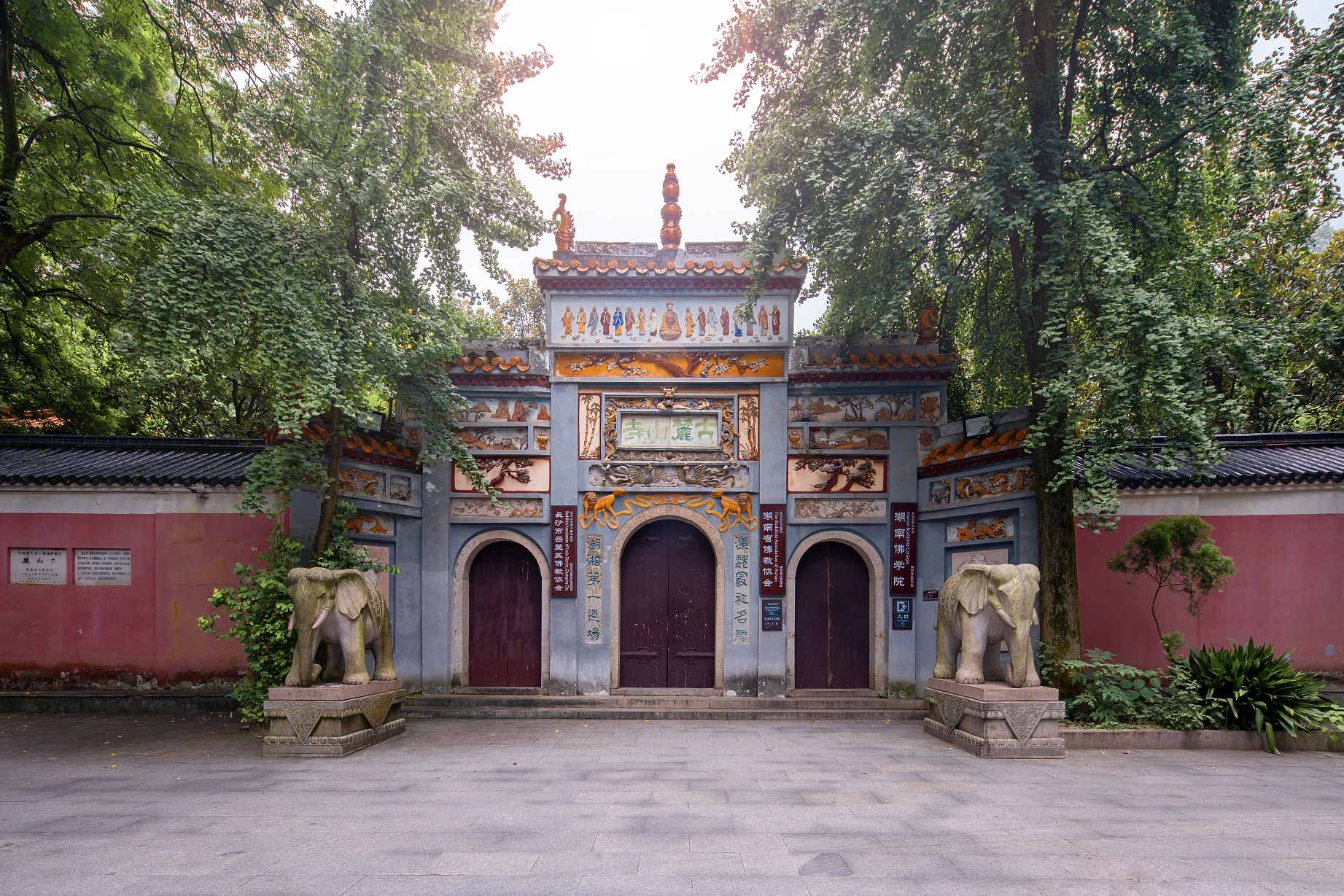 灵岩寺风景区简介,灵岩寺:从清朝至今的佛教传承之地!