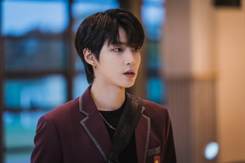 《女神降临》男主车银优,黄仁烨的帅不在基因,而是眉型?