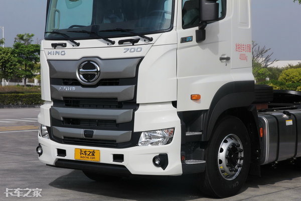 外观内饰全升级,还有全新动力,实拍新一代广汽日野700牵引车