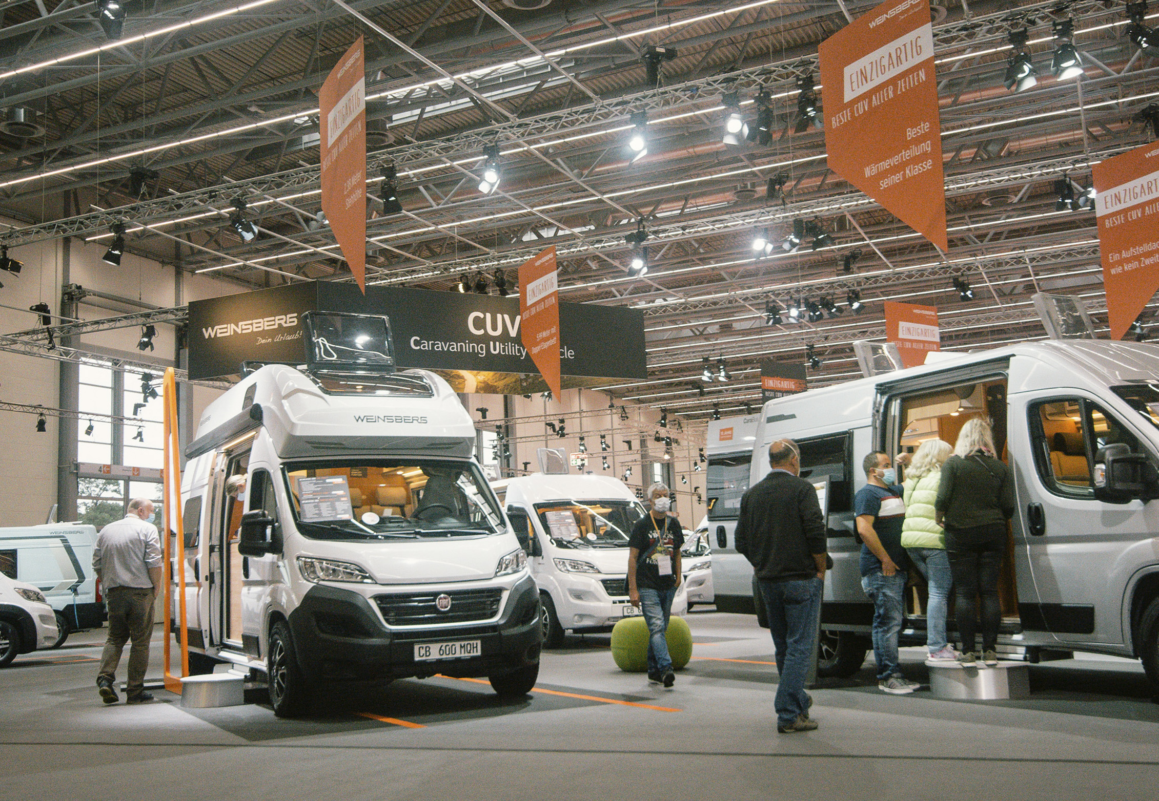 德国杜塞尔多夫国际房车展开幕