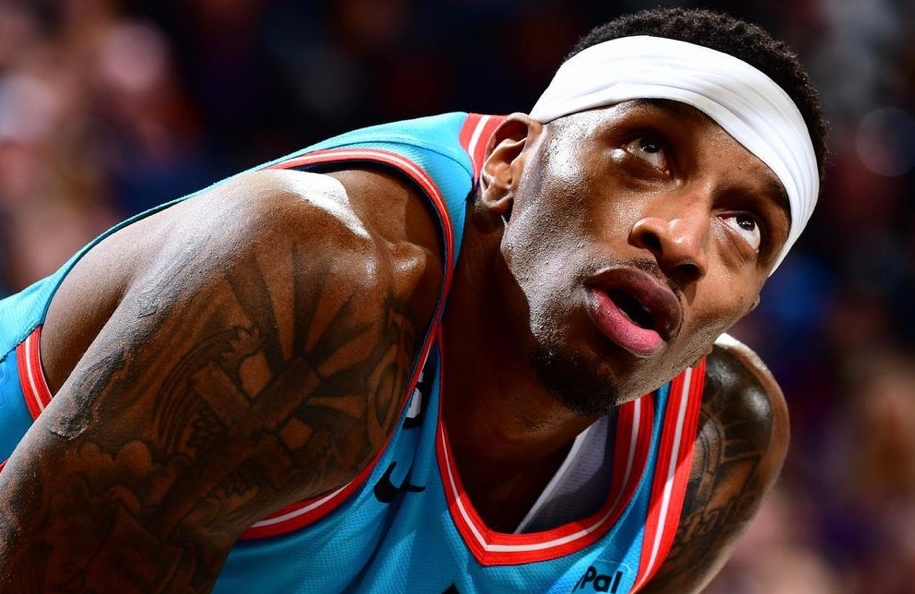 一夜6笔签约:华子续约森林狼,比斯利1年270万赴雄鹿