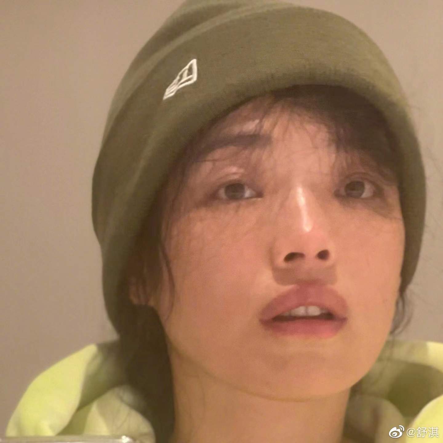 舒淇原相机素颜照:也只有她扛得住