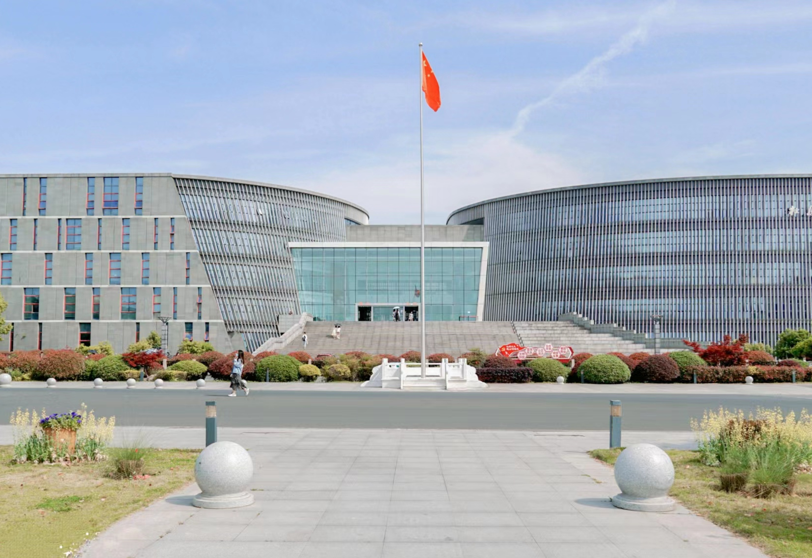 江苏省作为中国高等教育事业发达的地区之一,其大学的毕业生就业率