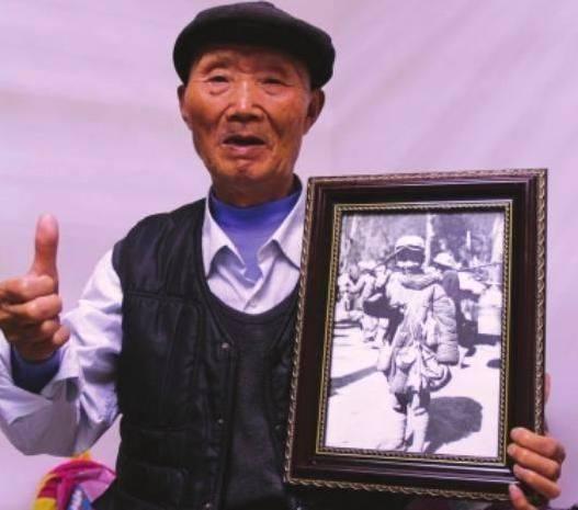 二战中国娃娃兵照片刷爆网络,83岁老兵见后潸然泪下:这是我呀!