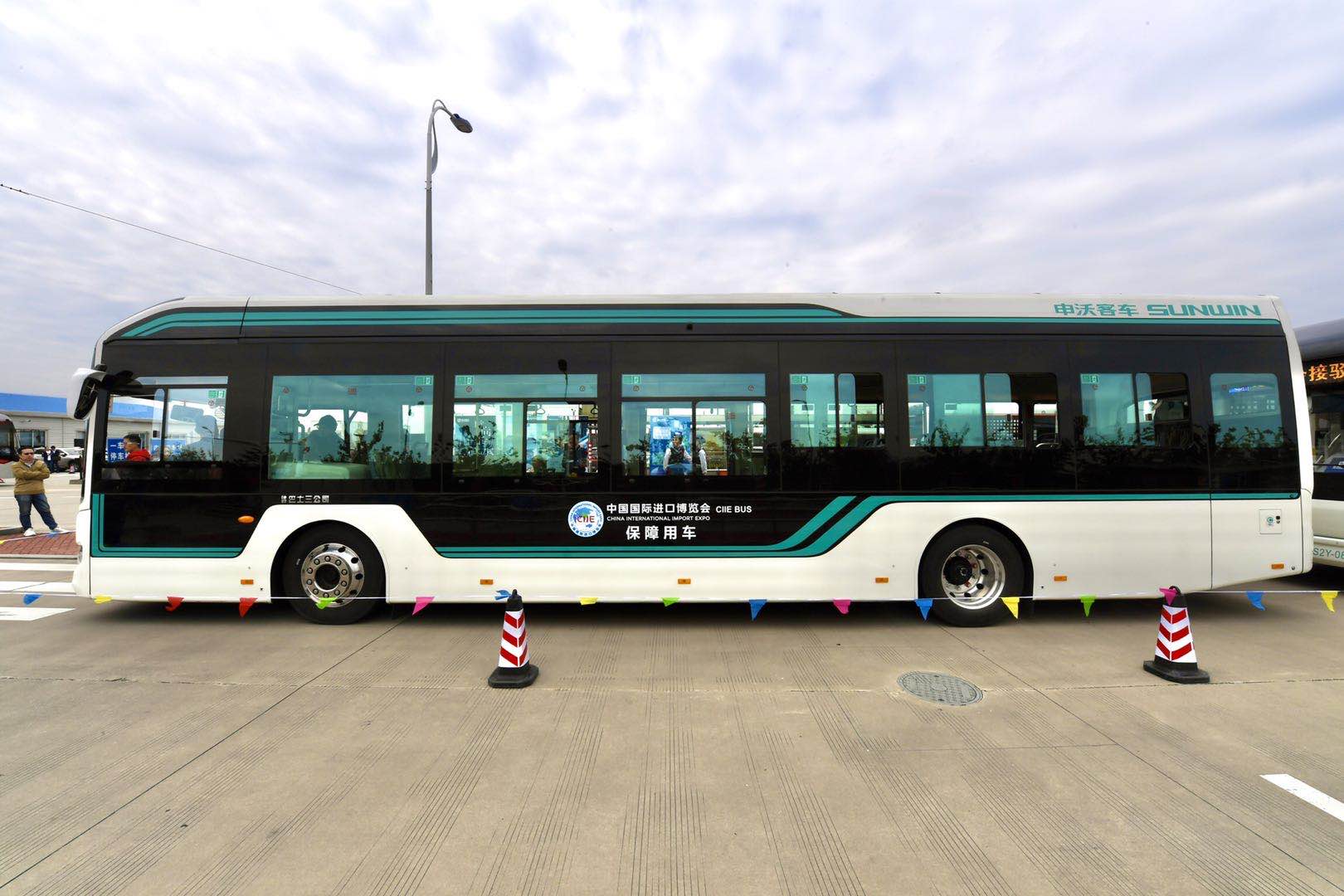 上海今年将新增2177辆低地板无障碍公交车