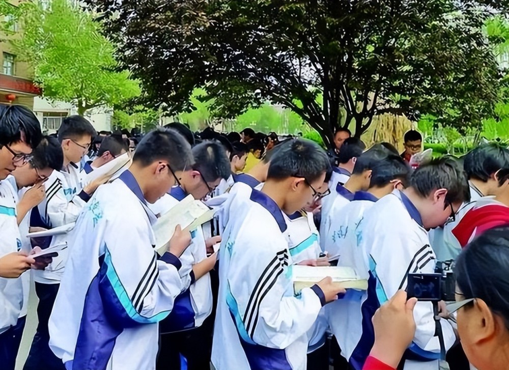 河北衡水中学最真实学习场景,网友直呼喘不过气,简直是学习机器