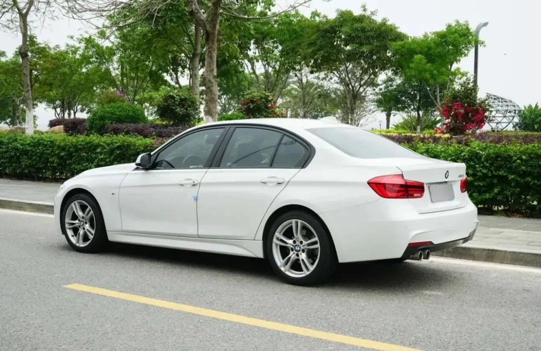沧海遗珠的一台二手宝马320i m运动套装