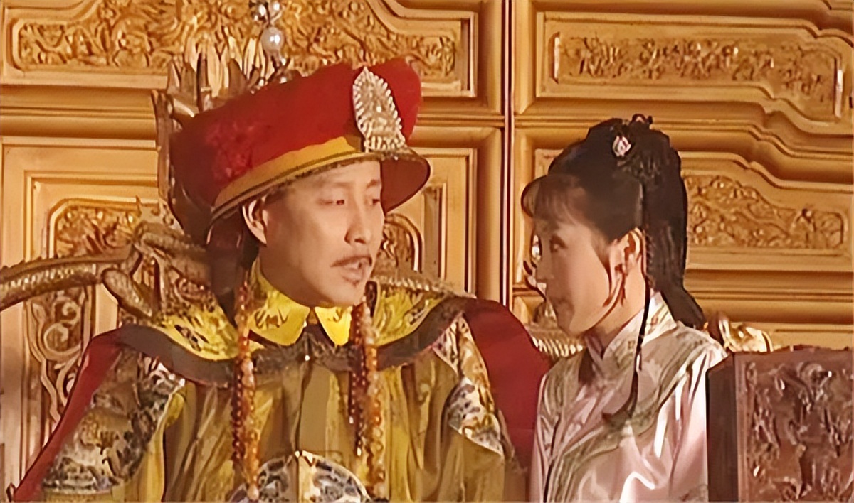 康熙身高多少?有的说一米八,有的说一米五,他的衣物可作参照