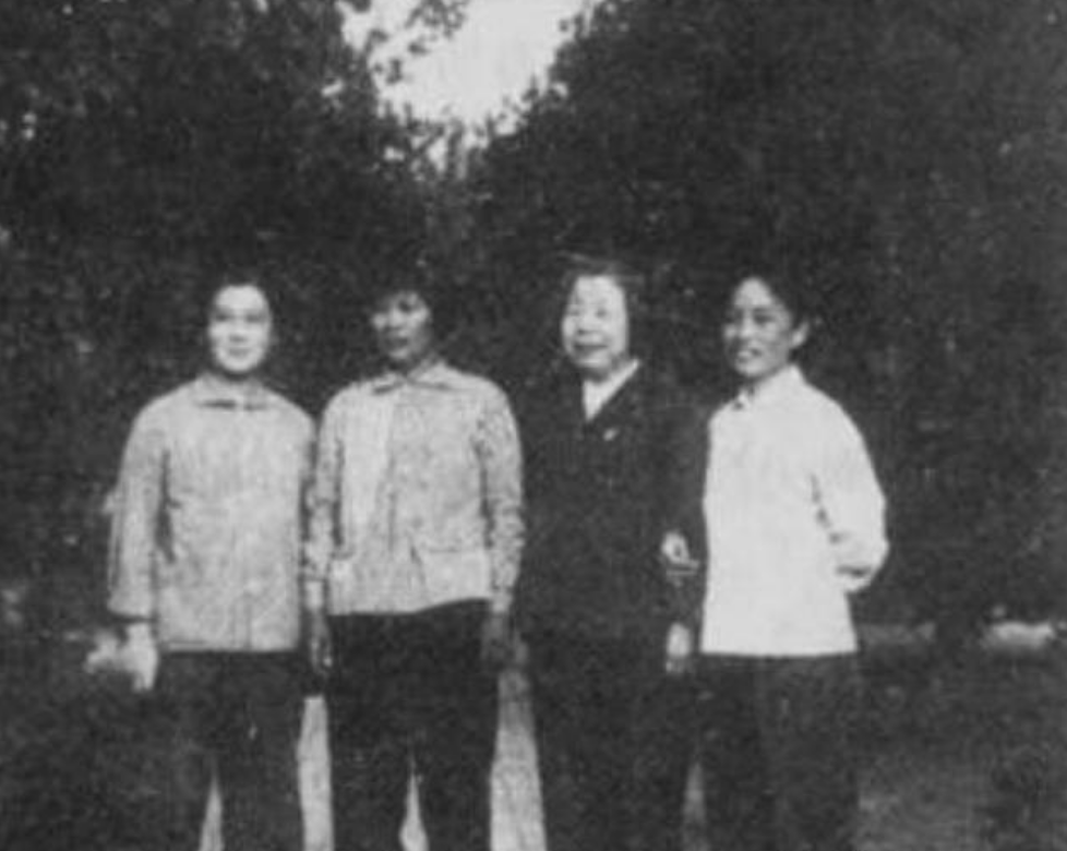 1958年女工向未婚夫提分手,询问后道:你没说,你是周总理的侄子