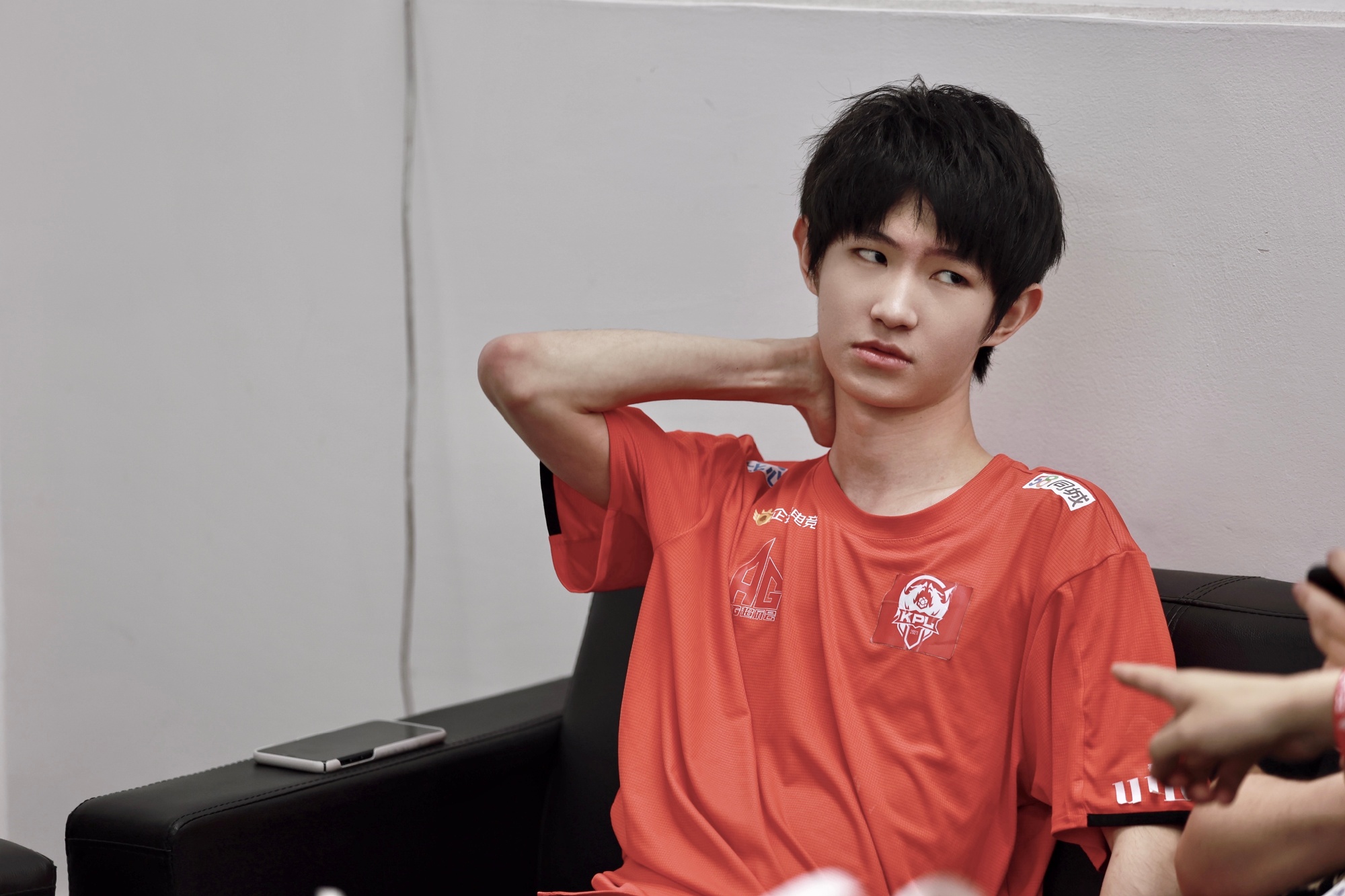 ag的打法早已被摸透,让初晨当主核,一诺当副核,或可摆脱困境!