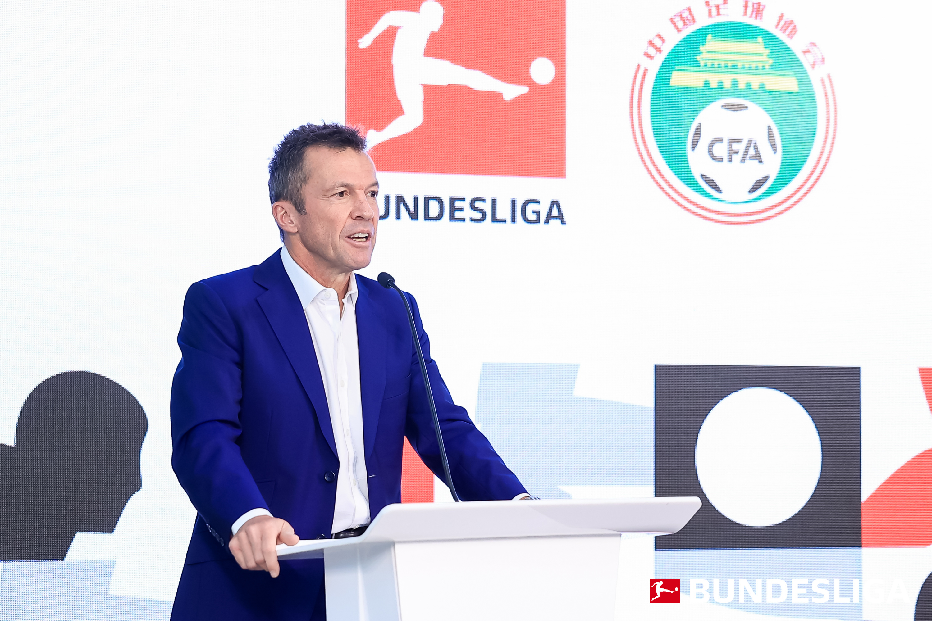 马特乌斯:中国足球需要沉浸10年,金球奖不该给梅西 澎湃新闻记者 陈均