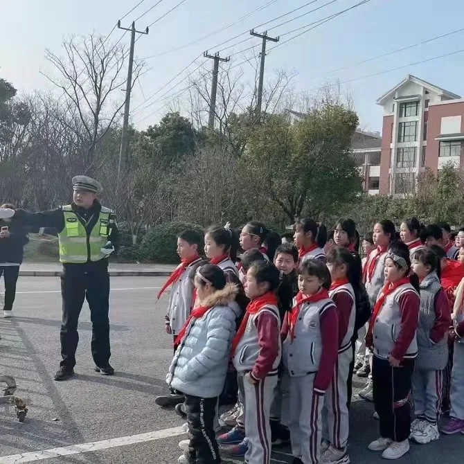南通市五山小学举行春季开学典礼