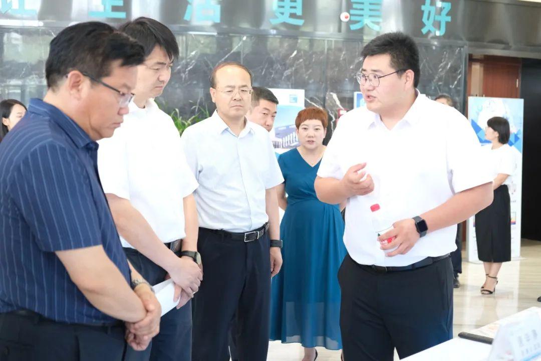 天津大学副校长巩金龙一行至凯博药业调研交流!