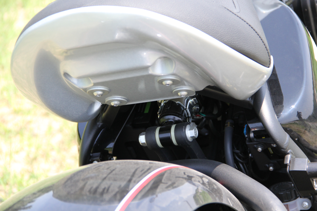 起售价24680元,雷克rx350软尾队长四款巡航车同时发布