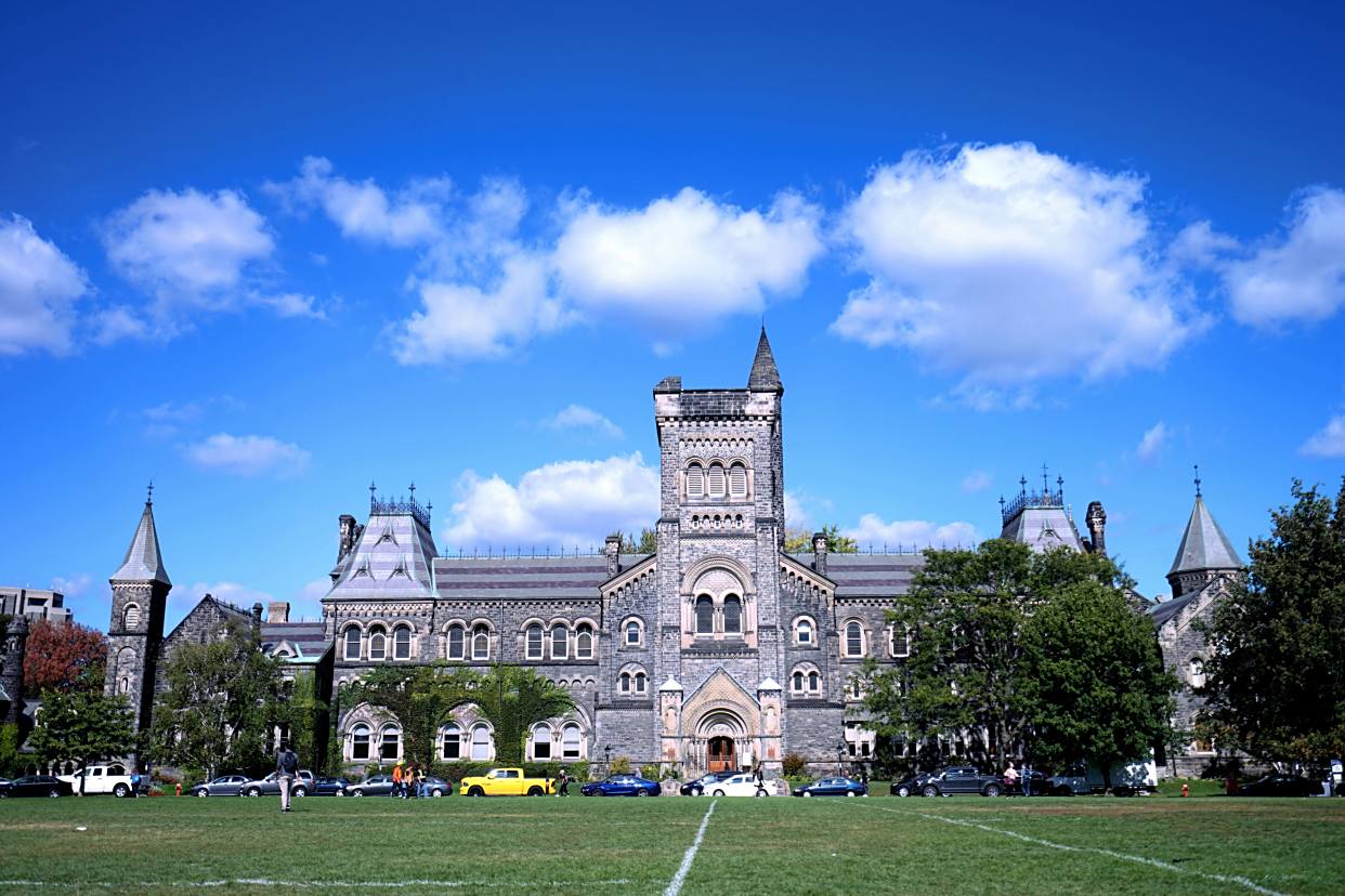 多伦多大学留学申请