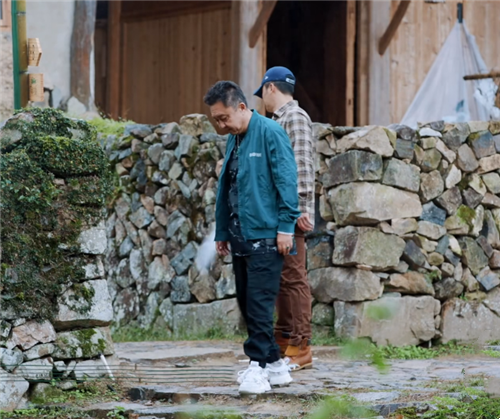 于谦的"李宁鞋"成爆款,得知价格后,网友:学生党抓紧模仿!