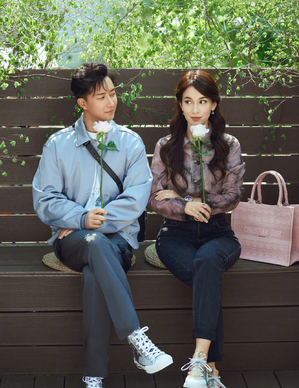 韩庚深夜为卢靖姗庆生,两个字道出浓浓爱意,网友直呼太甜受不了