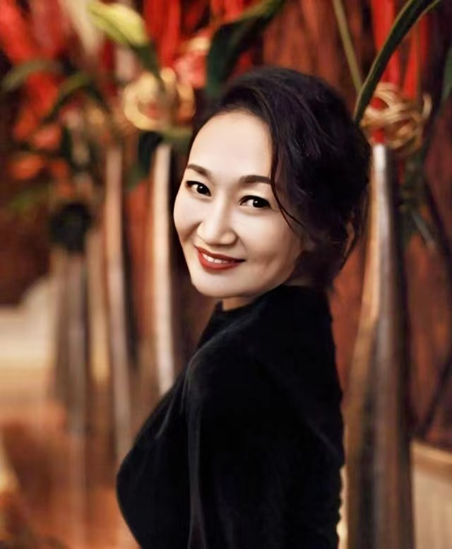 腾格尔前妻哈斯高娃:七年婚姻满是伤痕,我不愿再做全职太太