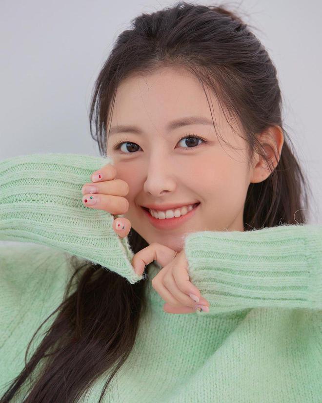 韩国烧酒代言模特37333531343937美照赏!