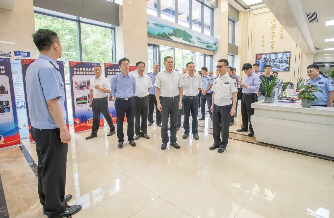 许明赴建德市调研政法队伍教育整顿工作