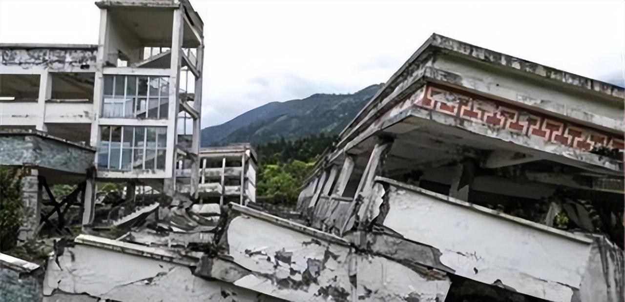 回顾汶川地震中,四川小伙救以色列女孩,她苦寻恩人13年后再次相见