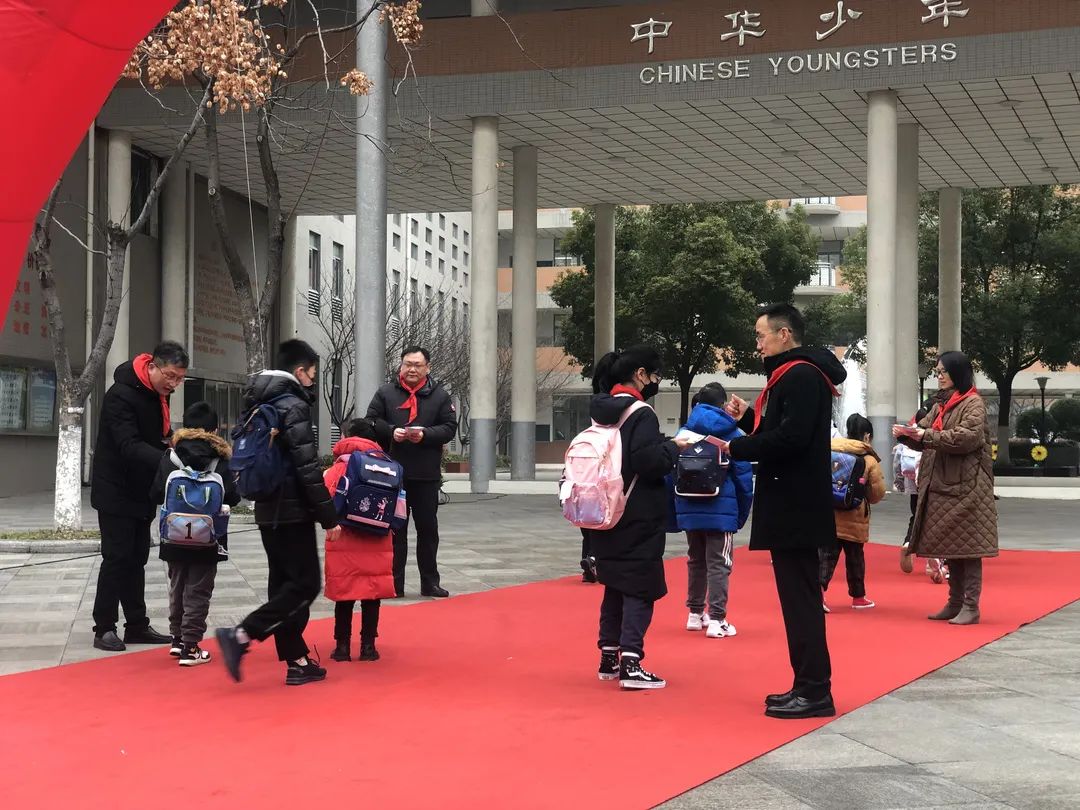 南京市金陵中学实验小学:开学!小葵花们来报道啦