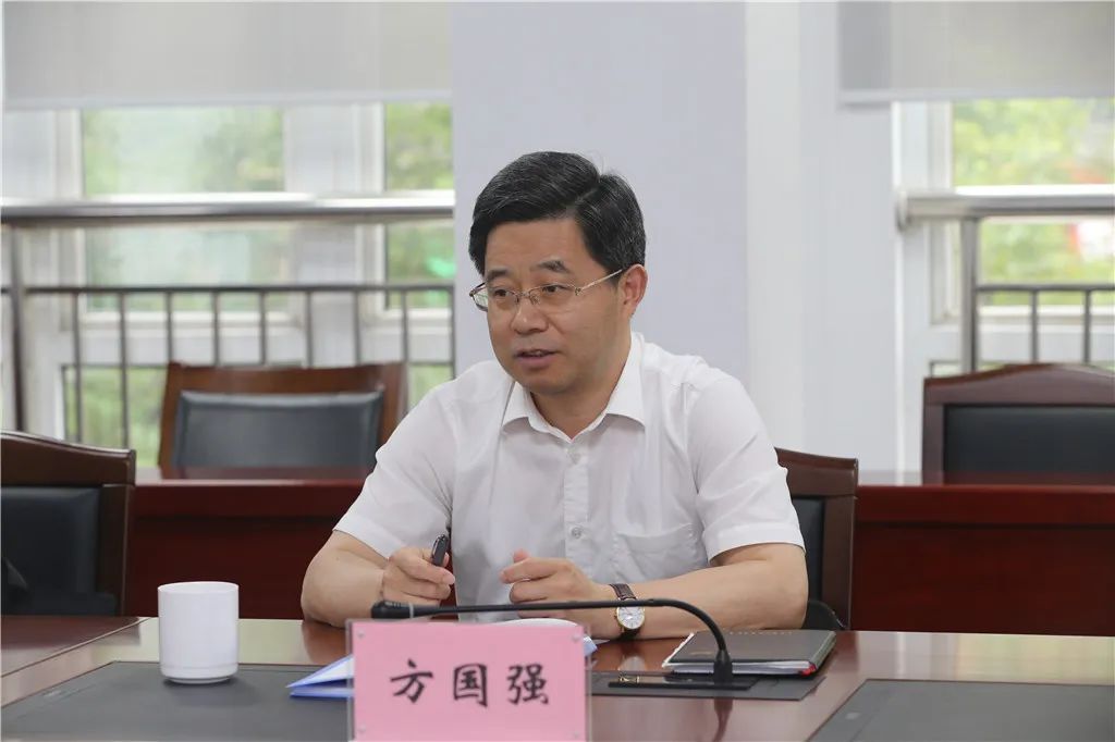 市委常委,秘书长方国强调研市中院"打造一流营商环境"工作