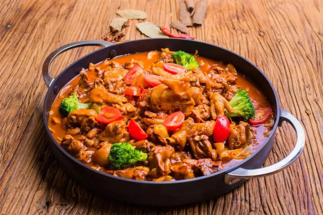 任你选择 香辣味, 藤椒味, 酱香味 番茄味, 鲍鱼肥肠鸡 满足你挑剔的