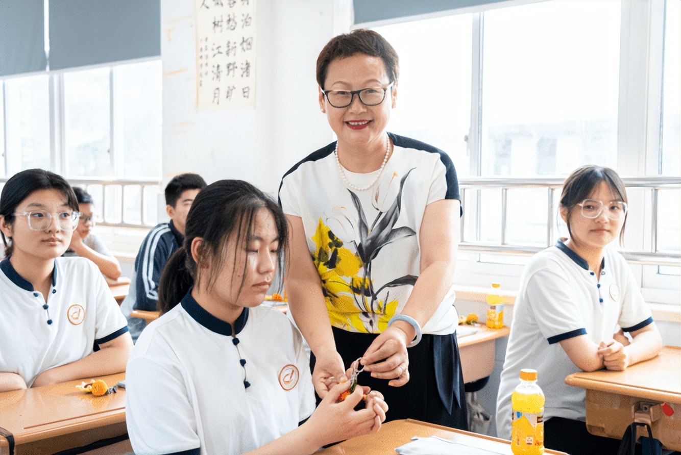 苏科大附属彩香实验中学举行初三年级中考出征仪式