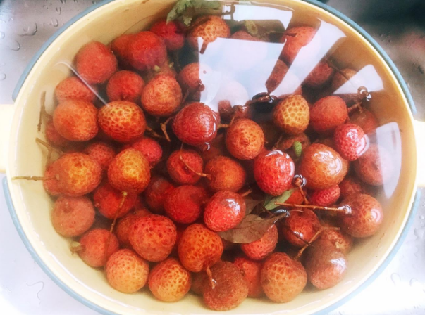 吃不完的荔枝,很容易坏怎么办?教您正确保存方法,能放半个月