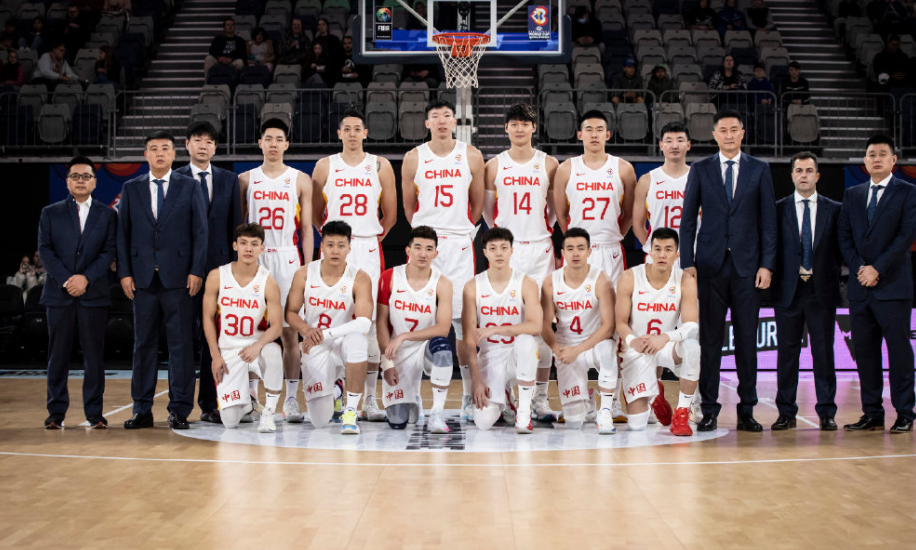 周琦空砍16分17板,中国男篮惜败澳大利亚!全场18次失误任重道远