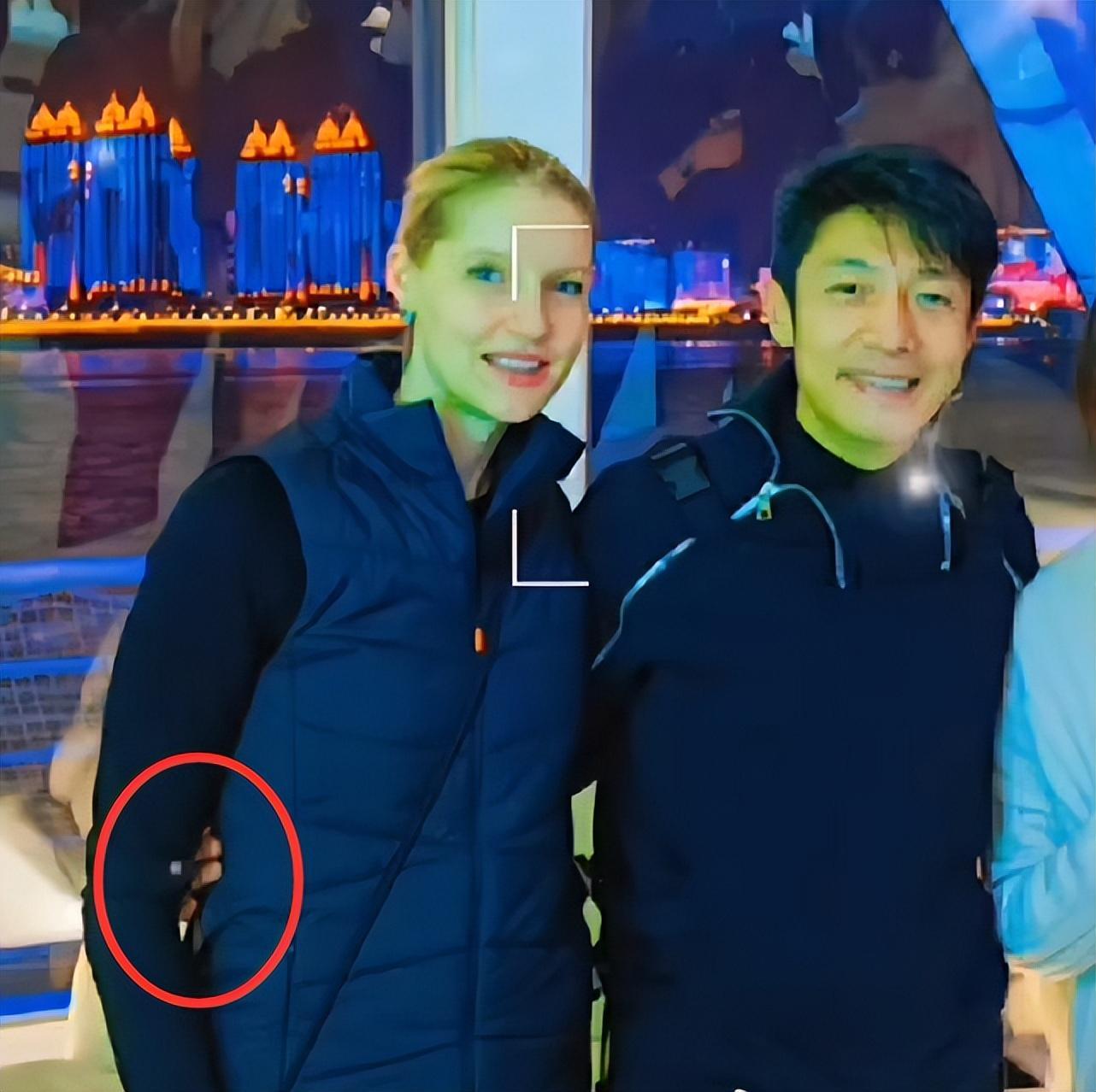 撒贝宁混血龙凤胎正脸照,一头金发像妈妈,李白喜欢打麻将看中医