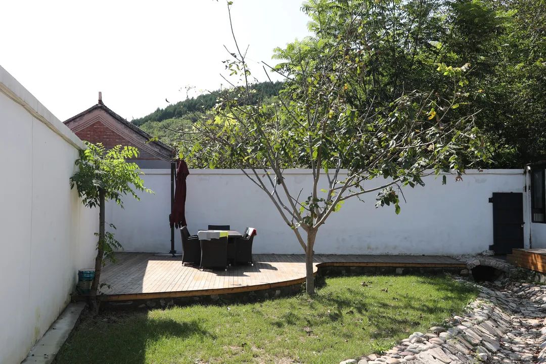 推门见泉,抬头见山,躲在黄草洼村里的民宿带你隐居山间