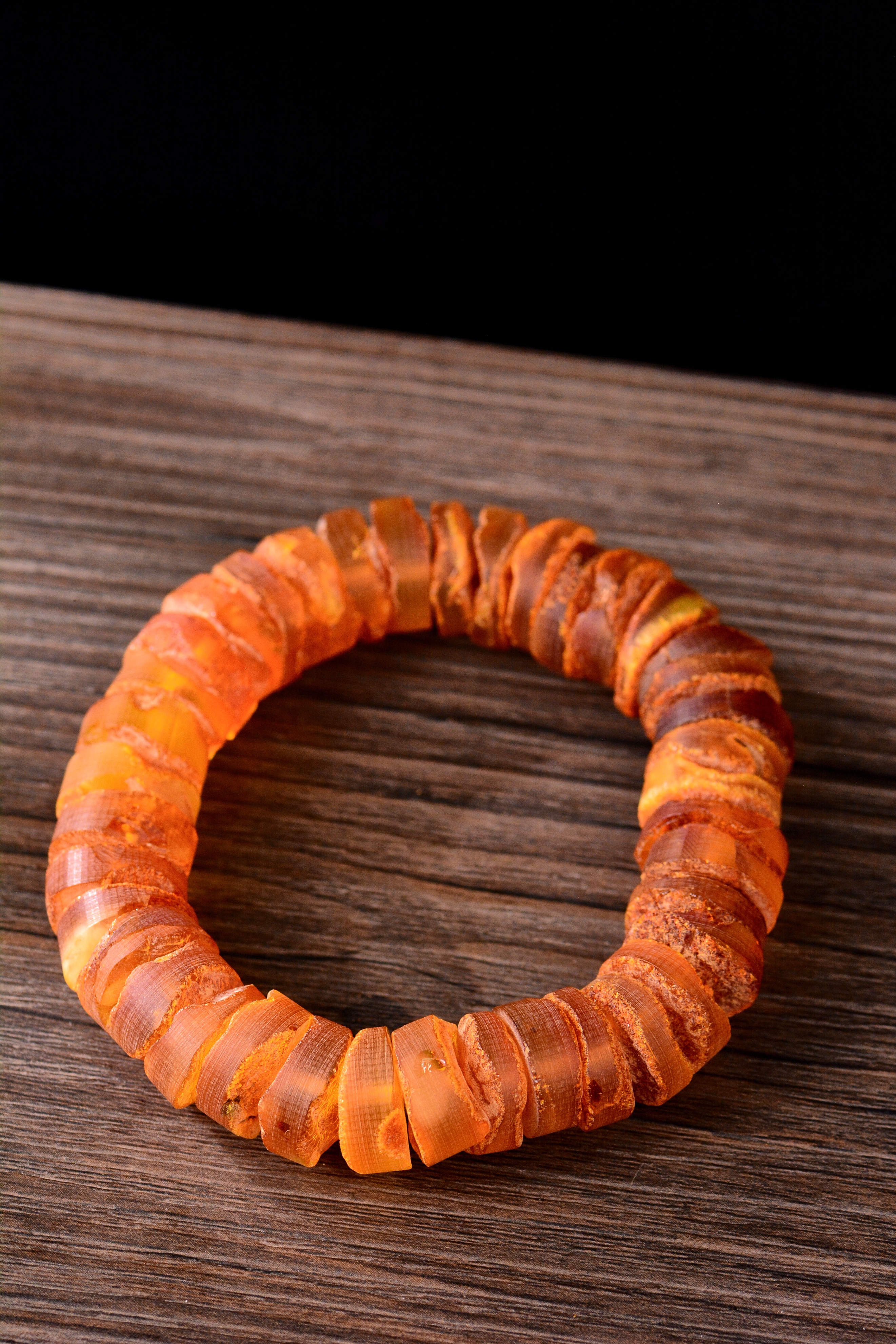 市场价格一路飙升的琥珀蜜蜡,收藏价值如何?