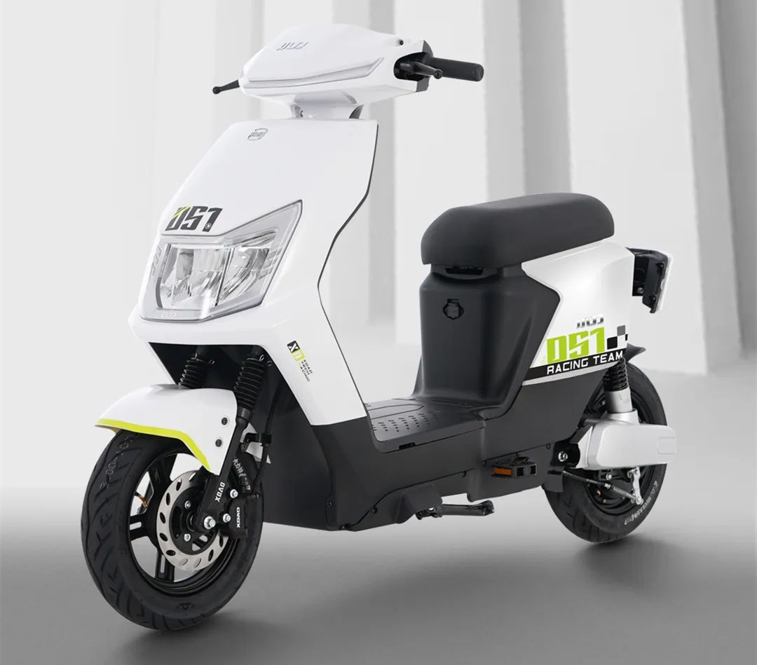 小刀又推一款新国标电动车,轻巧时尚,续航80公里,用于代步出行