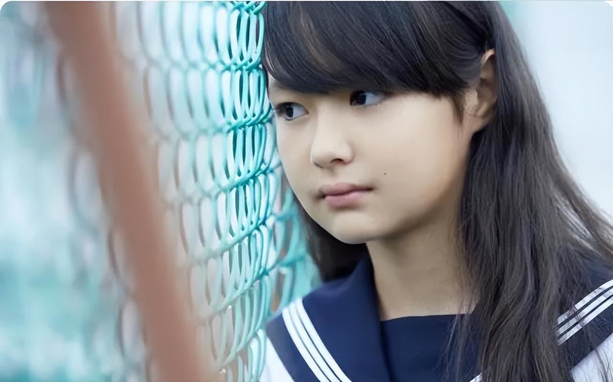 13岁女孩网恋,被骗到外面,真的是手机惹得祸吗
