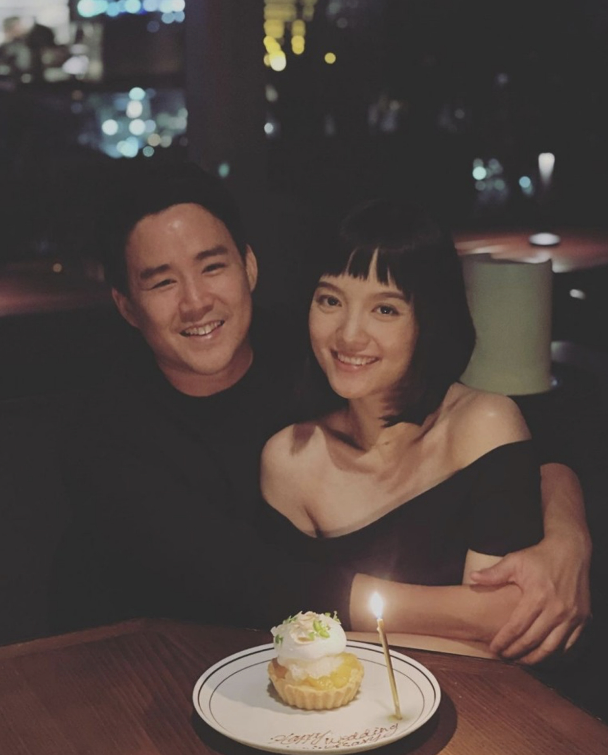 原 tvb明星陈嘉宝三子生子,老公为庆贺,四年生三女