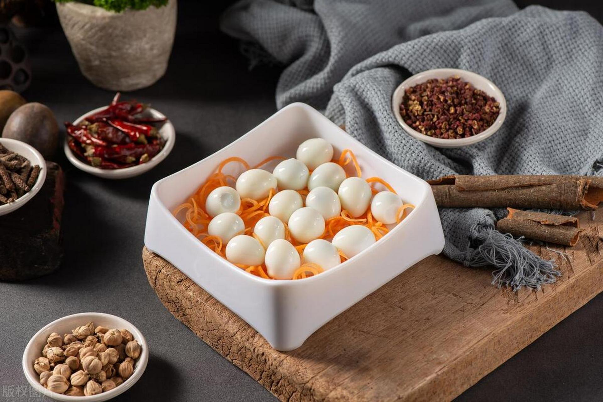 鹌鹑蛋是一种营养丰富,美味可口的食品,富含蛋白质,脂肪,矿物质和