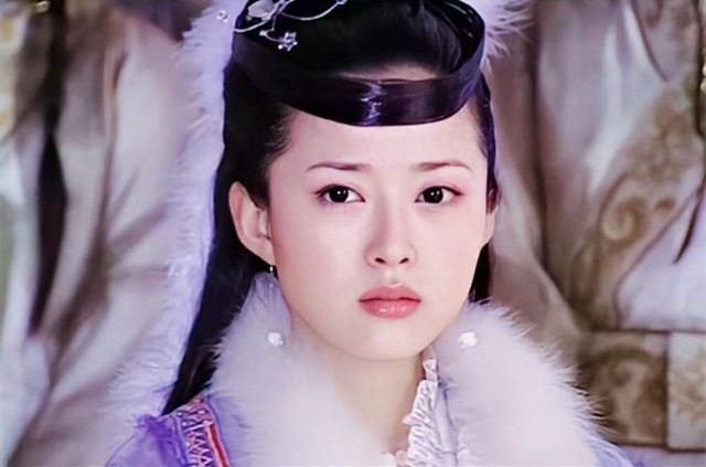 《宝莲灯》播出之后,颜丹晨又与舒畅搭档主演了《精卫填海》,在里面